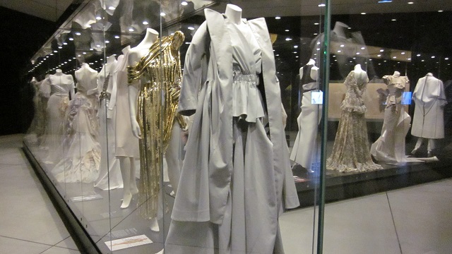 オーストラリア ファッション デザイナー