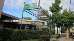 メルボルン　ホテル　キュー