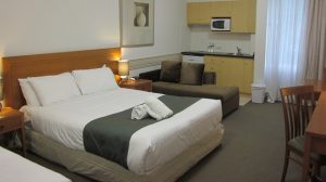 メルボルン　ホテル　Quality Suites Beaumont Kew