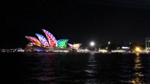 オペラハウス　ビビッドシドニー　光の祭典　ビビット