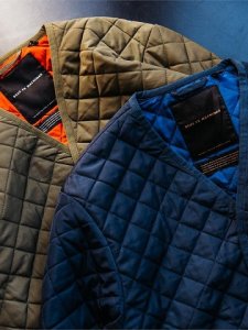 デウスエクスマキナのキルトジャケット